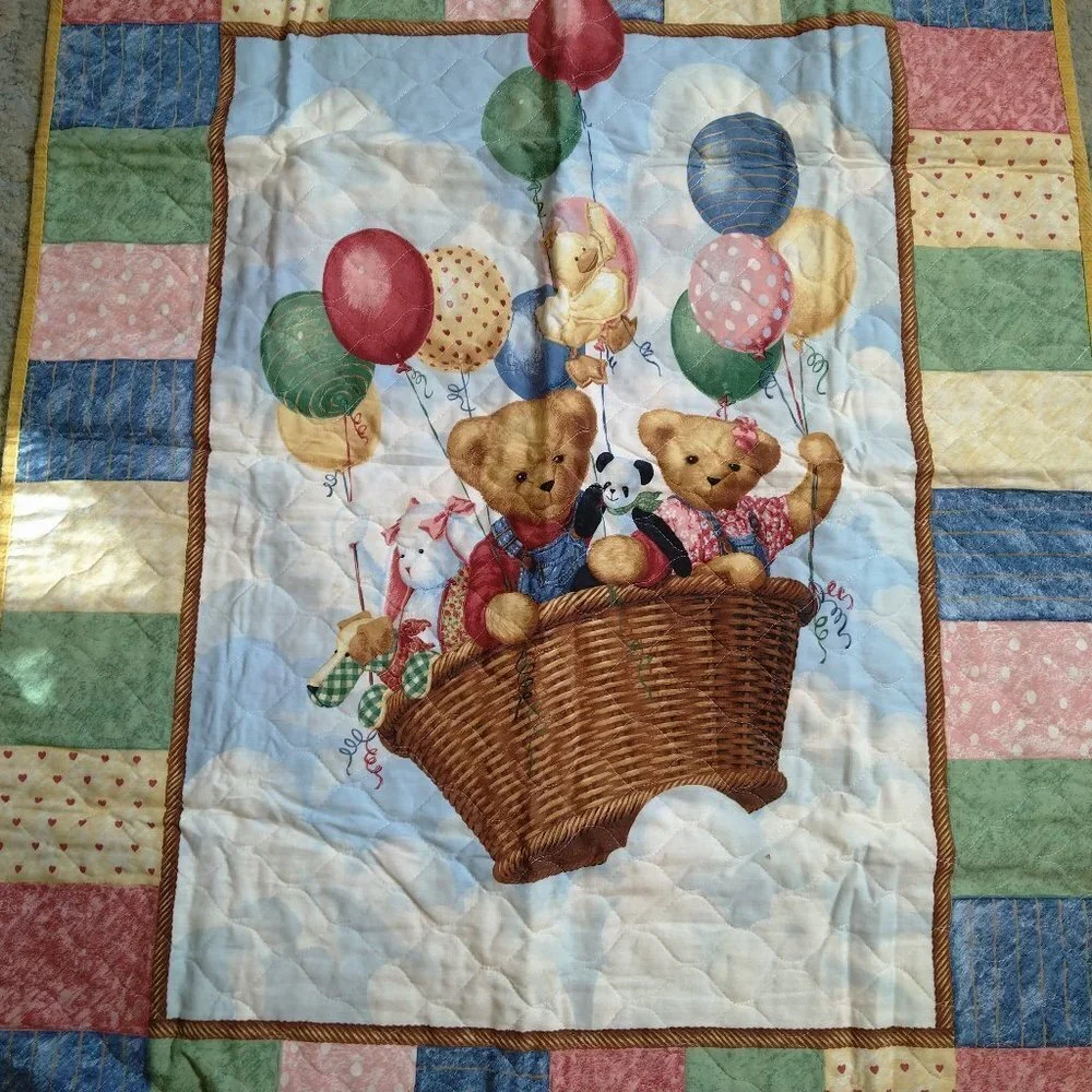 BABY BLANKET/QUILT WITH TEDDY BEARS 34 X 44 INCHES MULTICOLORED CLASSIC